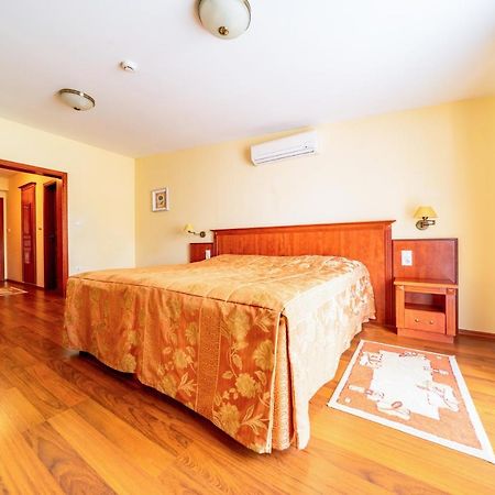 Pannon Hotel Bejelentkezes 20 Oraig, Check-In Until 20 O'Clock, Einchecken Bis 20 Uhr Mohács Екстериор снимка