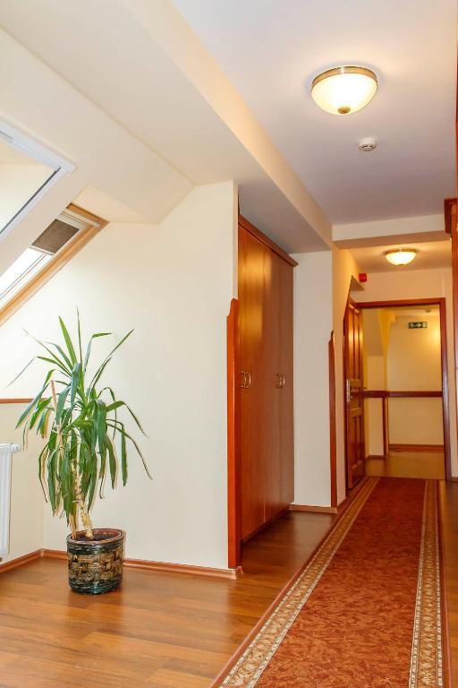 Pannon Hotel Bejelentkezes 20 Oraig, Check-In Until 20 O'Clock, Einchecken Bis 20 Uhr Mohács Стая снимка