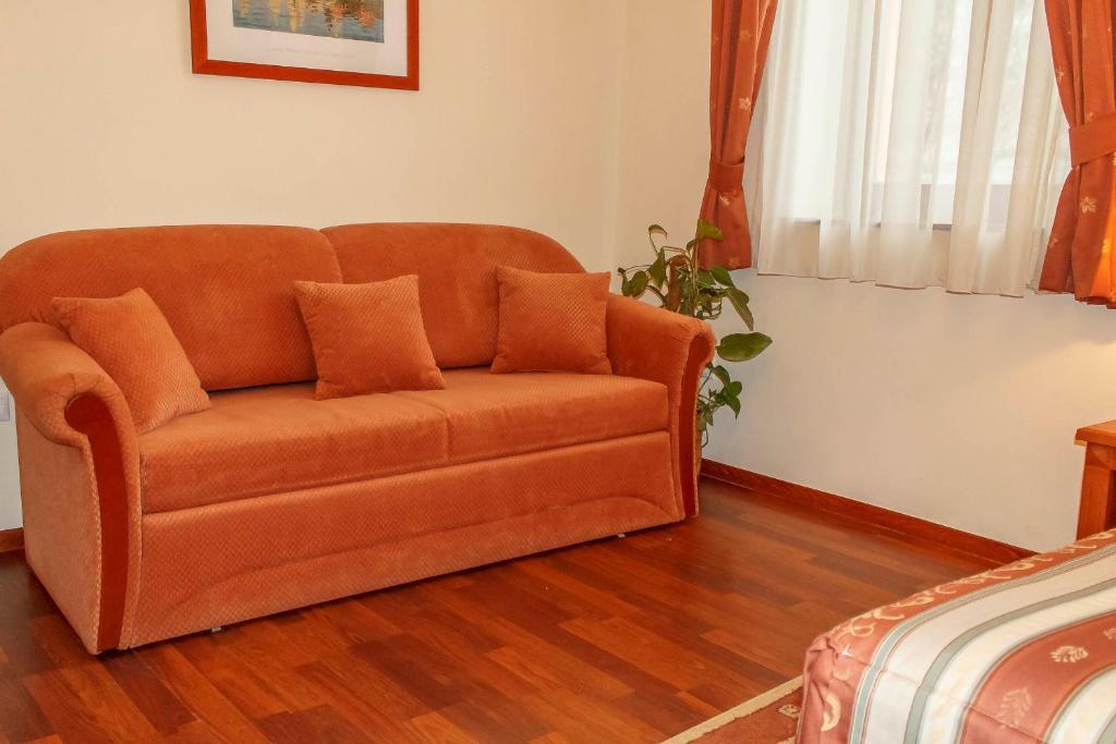 Pannon Hotel Bejelentkezes 20 Oraig, Check-In Until 20 O'Clock, Einchecken Bis 20 Uhr Mohács Стая снимка