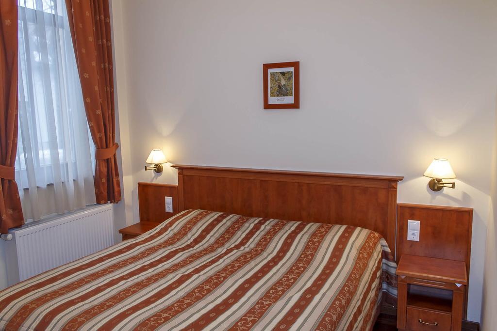 Pannon Hotel Bejelentkezes 20 Oraig, Check-In Until 20 O'Clock, Einchecken Bis 20 Uhr Mohács Екстериор снимка