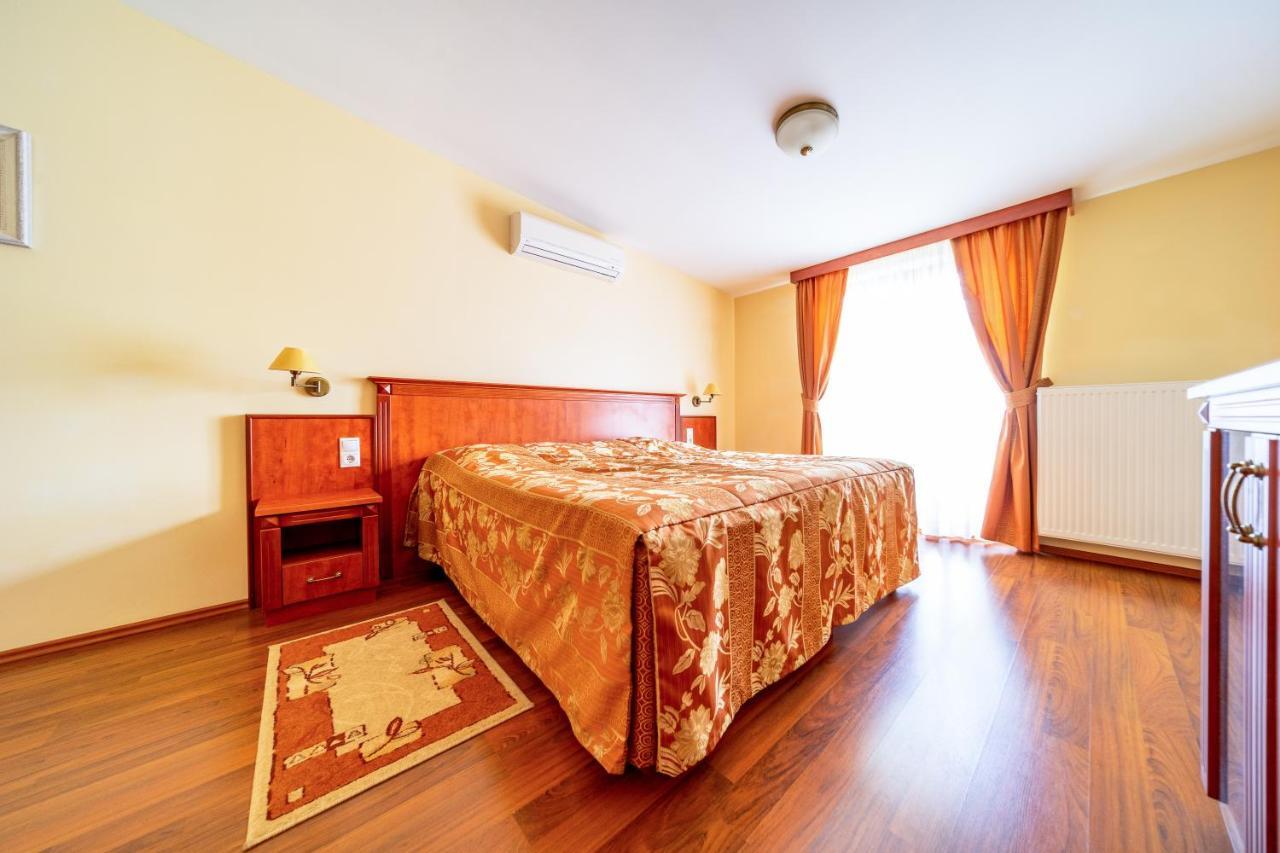 Pannon Hotel Bejelentkezes 20 Oraig, Check-In Until 20 O'Clock, Einchecken Bis 20 Uhr Mohács Екстериор снимка