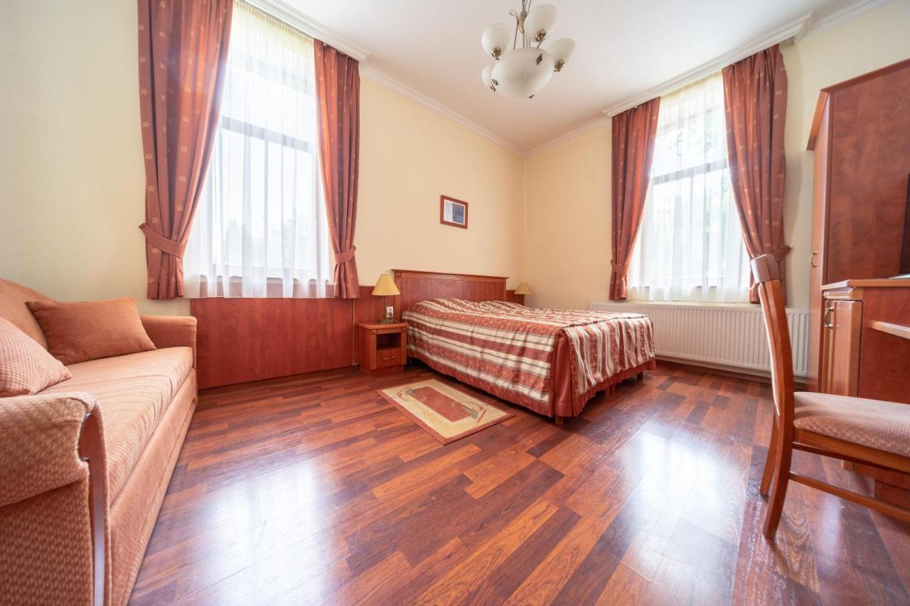 Pannon Hotel Bejelentkezes 20 Oraig, Check-In Until 20 O'Clock, Einchecken Bis 20 Uhr Mohács Екстериор снимка