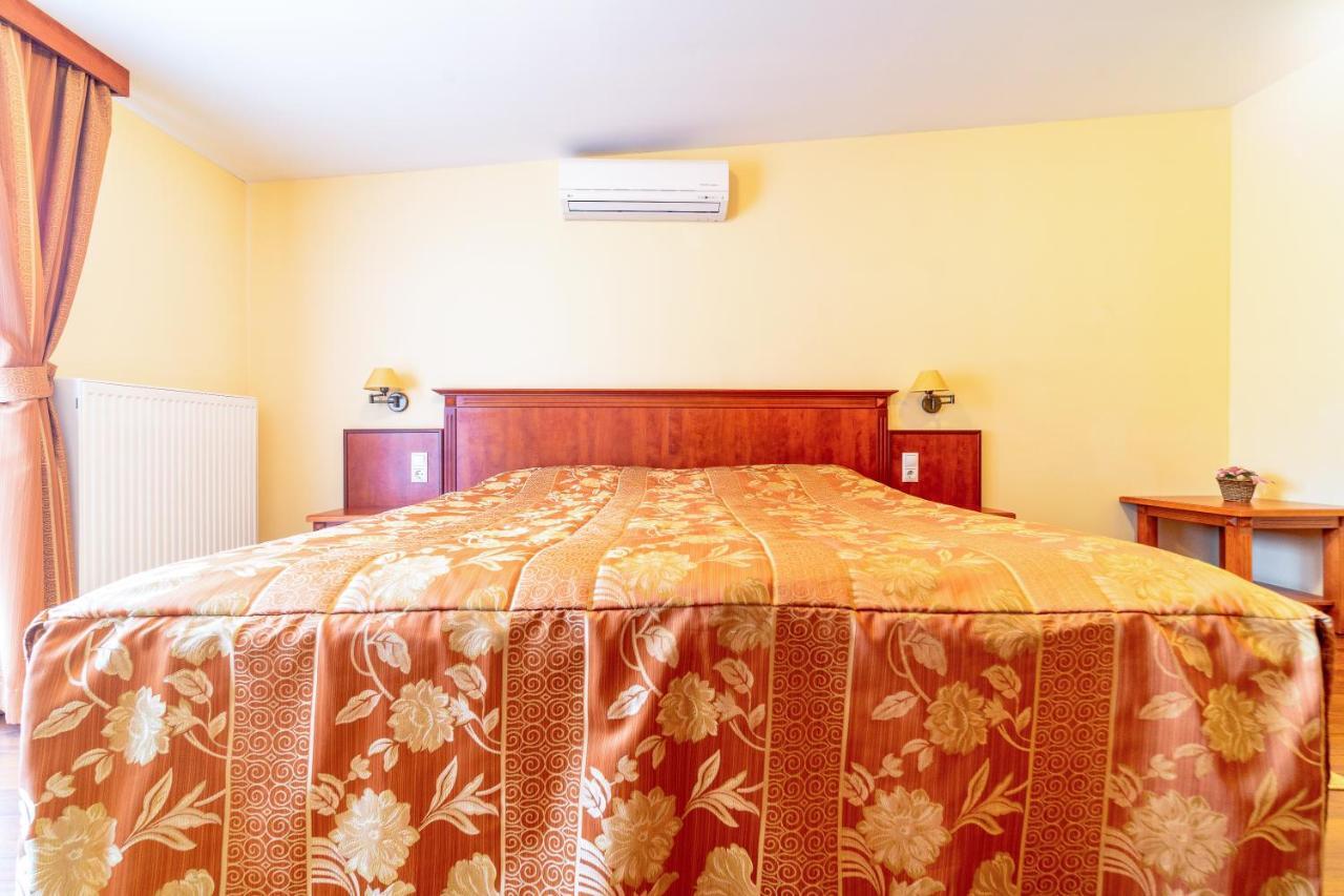 Pannon Hotel Bejelentkezes 20 Oraig, Check-In Until 20 O'Clock, Einchecken Bis 20 Uhr Mohács Екстериор снимка