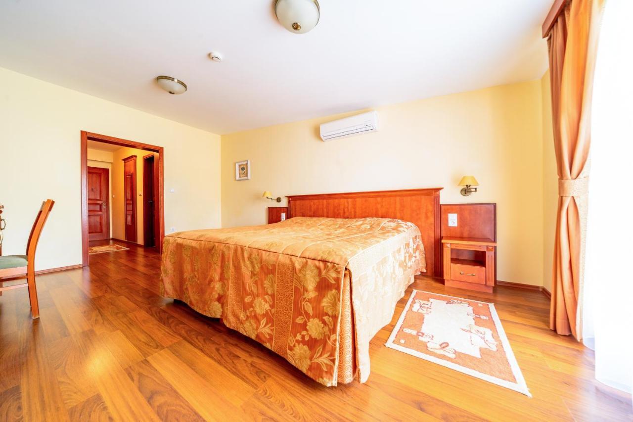 Pannon Hotel Bejelentkezes 20 Oraig, Check-In Until 20 O'Clock, Einchecken Bis 20 Uhr Mohács Екстериор снимка